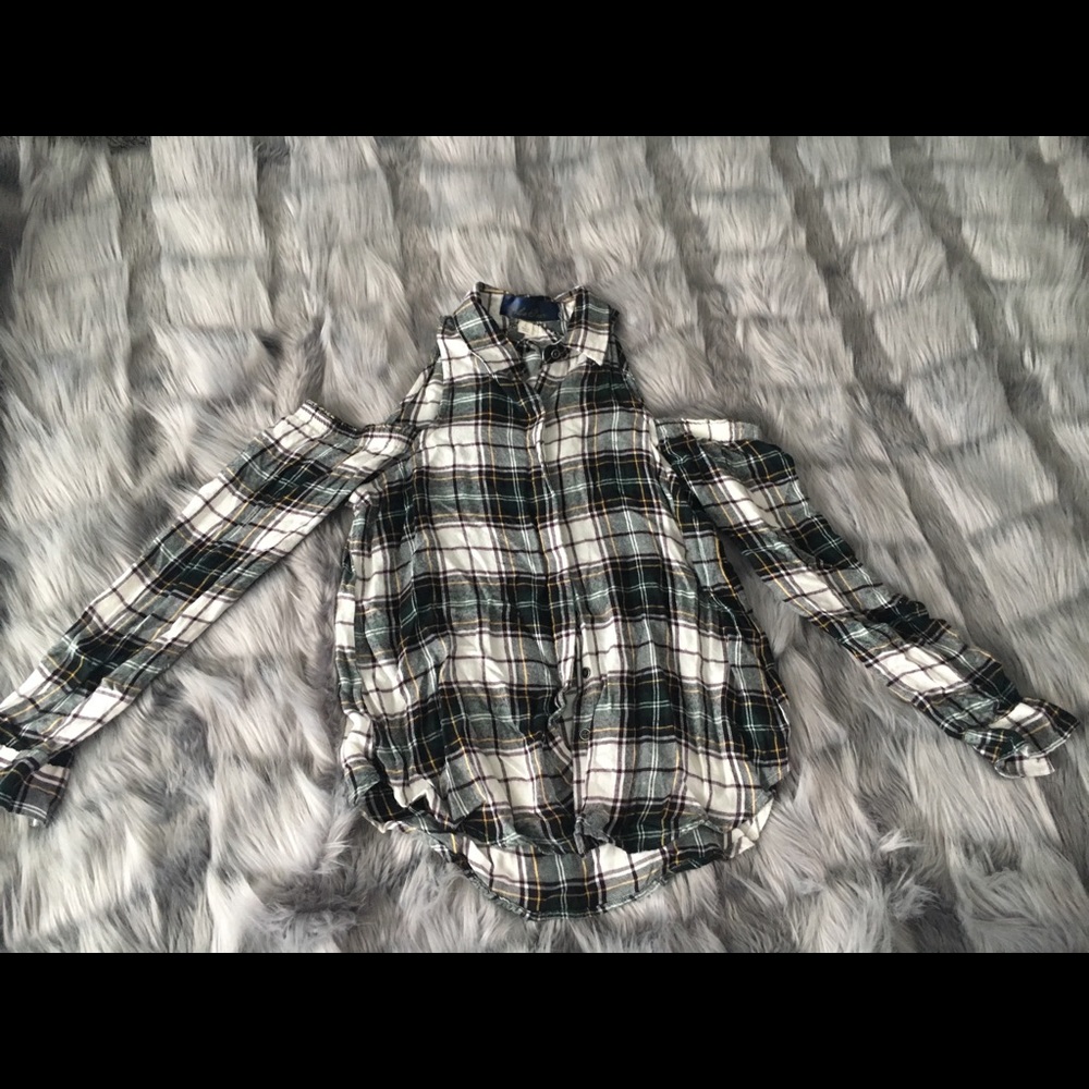 Cold shoulder flannel